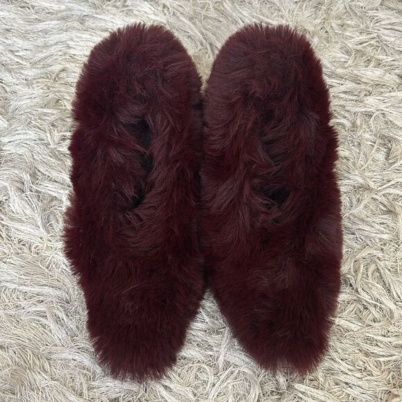 NWOB Jeffrey Campbell Fluffer Faux Fur Pointed Toe Pumps in Wine size 6 SOLD OUT - Picture 4 of 10